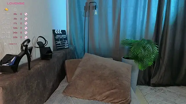 calithra live XXX chat