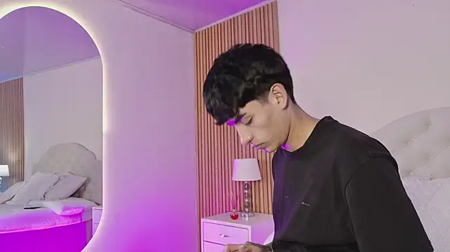 Filiph_Sterliing élő XXX-chatje