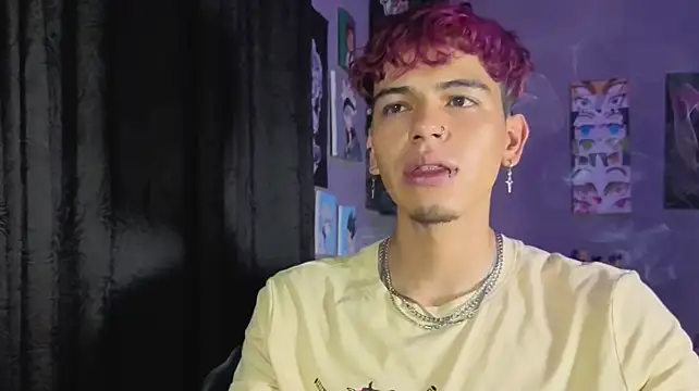 MikeyKuro Chat XXX live
