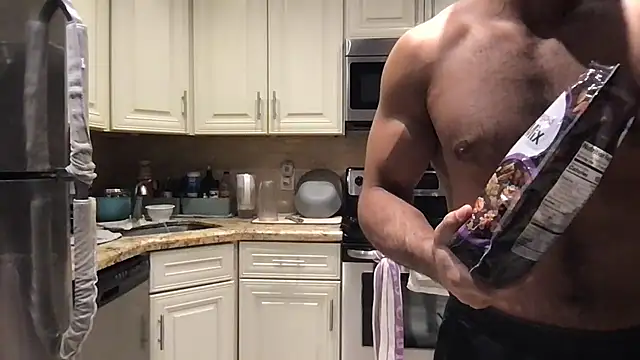 BigGuyMuscle Live XXX Chat