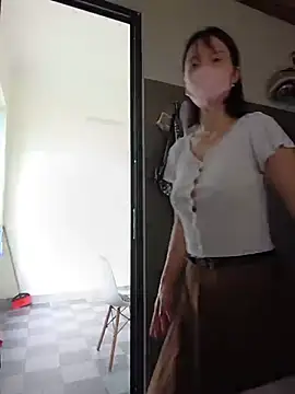Emma_LinhのライブXXXチャット