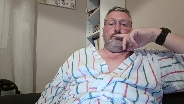 XXX chat uživo modela doudou310