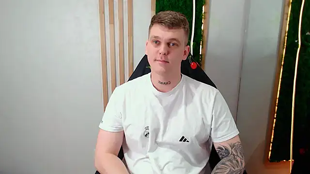 HotVanee élő XXX-chatje