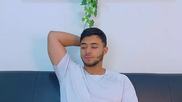 TylerWest_ live XXX chat