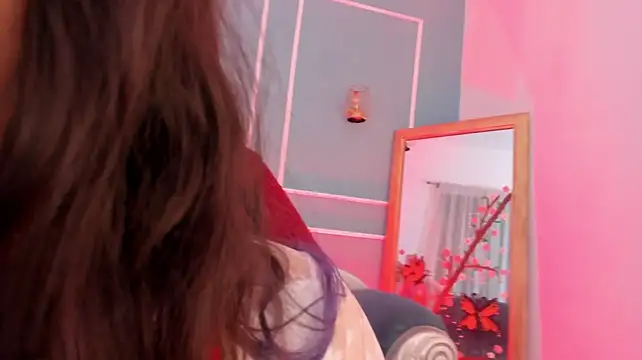 TaraTaylorr Chat XXX in diretta