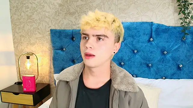 Ian_Stone Live XXX-Chat