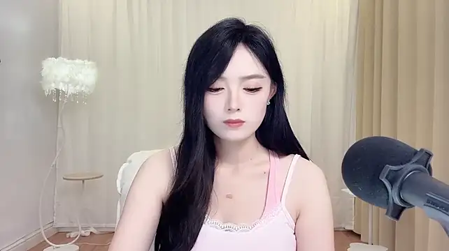 LiLy0608 라이브 XXX 채팅