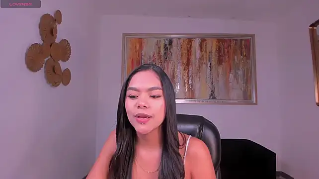 SaphiraJames' Live XXX Chat