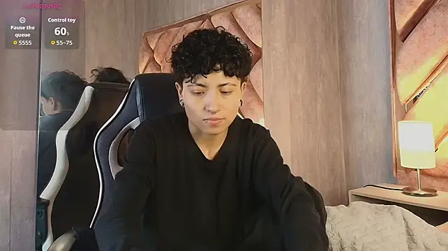 Chat +18 de ian_mathias_ ao vivo