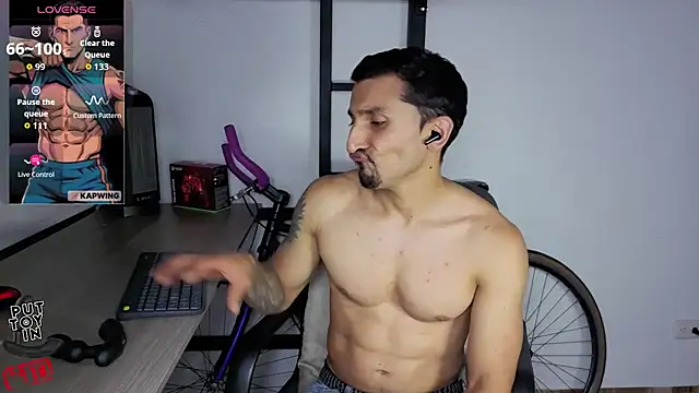 Marck_Muscle Adlı Modelin Canlı XXX Sohbeti