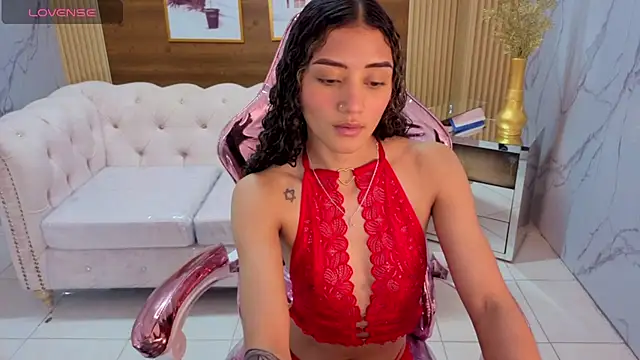 Karol1_s Adlı Modelin Canlı XXX Sohbeti