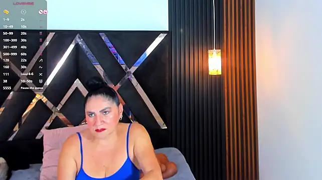 carlota_curvy Live XXX-Chat