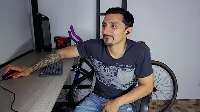Онлайн чат XXX Marck_Muscle