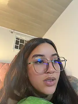 Czat XXX na żywo – Little_Gaby_