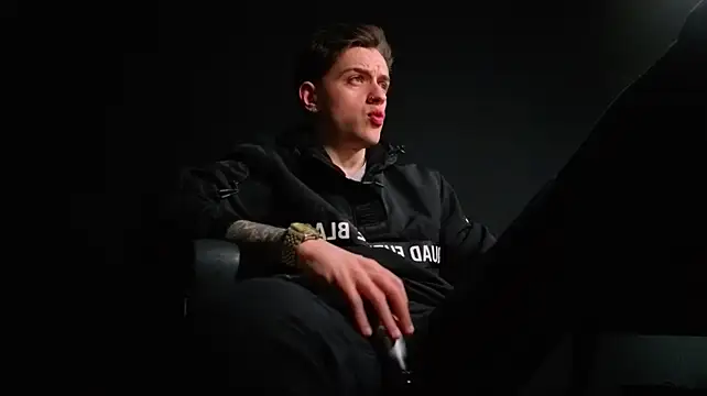 FelixStarkk élő XXX-chatje