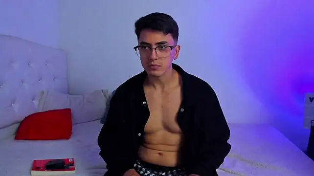 Caramelo_Bryan's Live XXX Chat