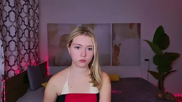 Онлайн чат XXX RosaTiny