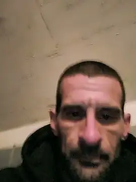 MrMighty0ne – Naživo XXX chat