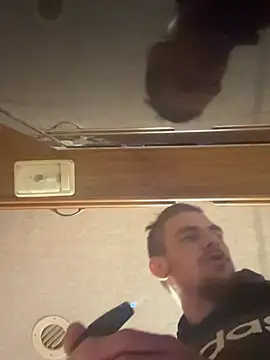 XXX chat uživo modela BabyGiraffe25