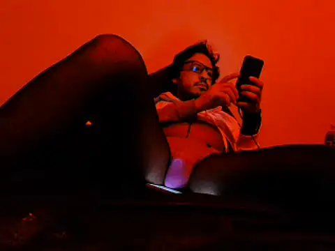 Iscariot19のライブXXXチャット