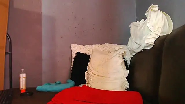 Chat XXX ao vivo de CreamyMilf_Juice01
