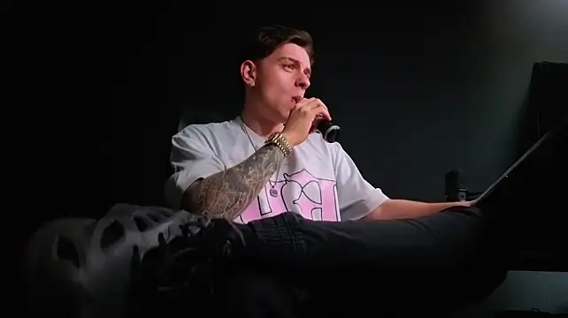 FelixStarkkのライブXXXチャット