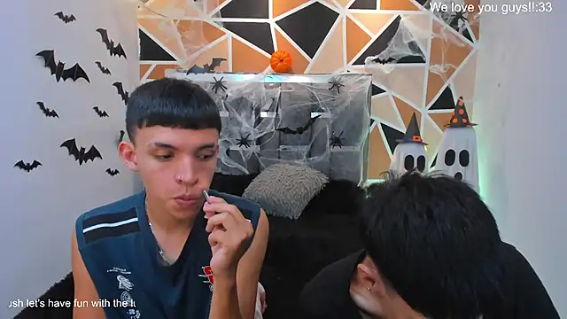Juan_Nd_Steven's Live XXX Chat