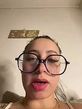 queenlo_xxx's Live XXX Chat