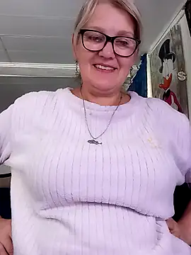 irinamaux Adlı Modelin Canlı XXX Sohbeti