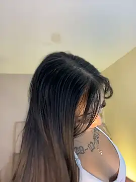 צ'אט XXX בשידור חי של kathecute__