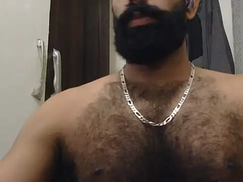 indianhairybull's Live XXX Chat
