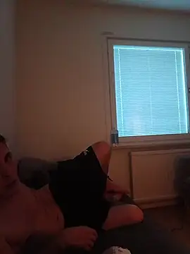 Chat +18 de erikdanil ao vivo