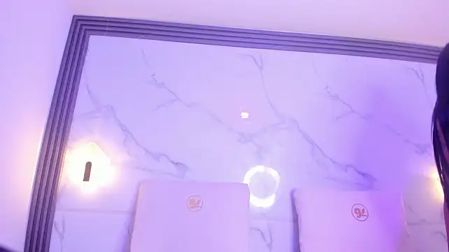 XXX chat uživo modela indya_brown