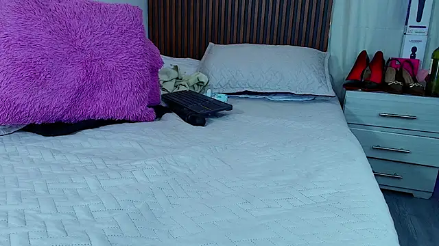 bunnykaty_ Chat XXX in diretta
