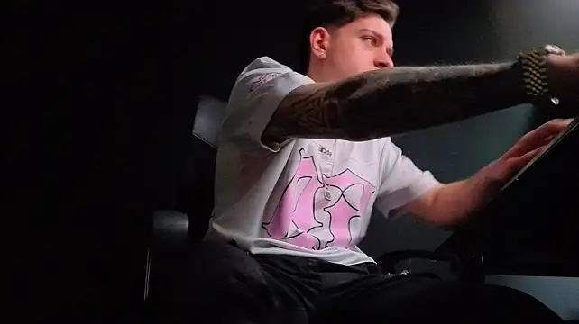 Chat XXX ao vivo de FelixStarkk