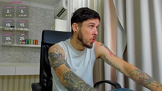 Živý XXX chat JonahShaw