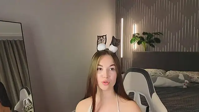 Chat +18 de lalyasirin ao vivo