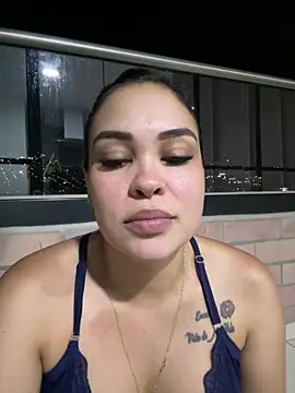 FOX_LATINA লাইভ XXX চ্যাট