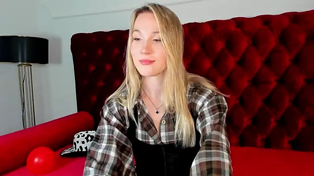 ElaraVoltage Live XXX-Chat