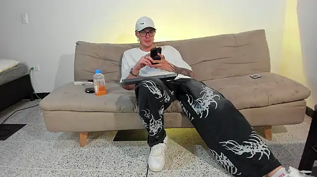 Vlad__night's Live XXX Chat