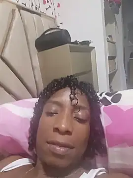 Chat +18 de Mila_Millss_ ao vivo