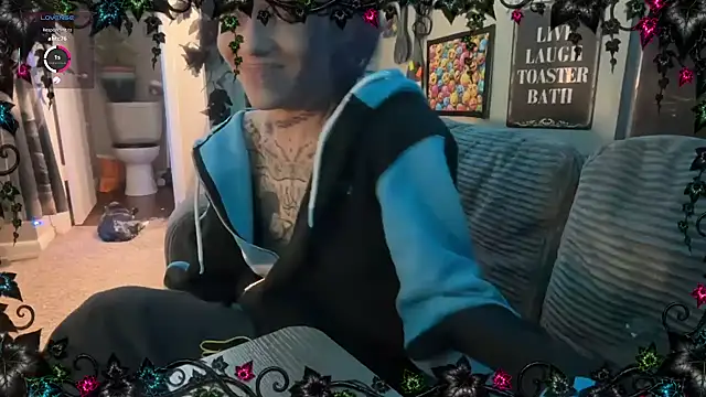 Toxlyn's Live XXX Chat