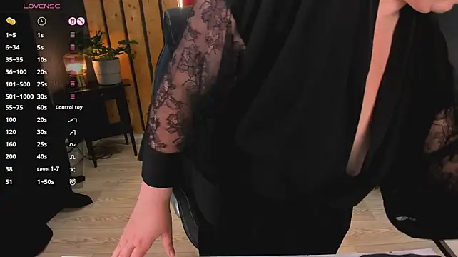 Monica_Rayyy 现场XXX聊天