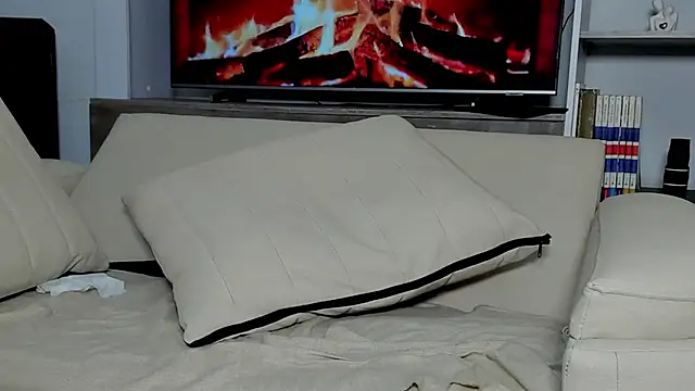 naty_white's Live XXX Chat