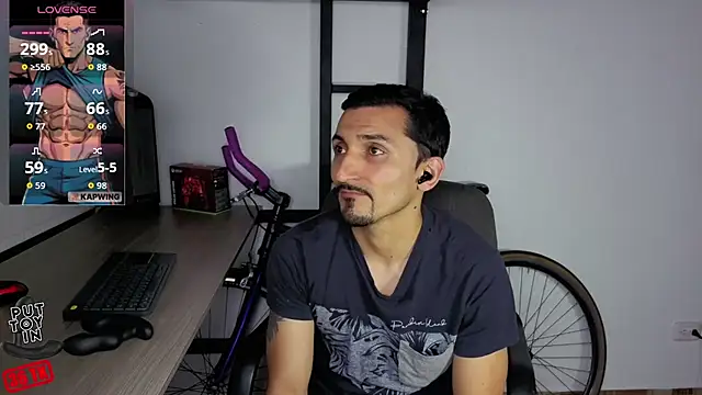 Marck_Muscle: онлайн-секс-чат