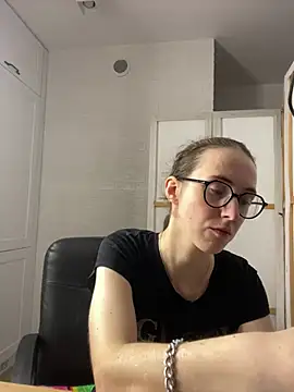 XXX chat uživo modela MartiniiSelenna