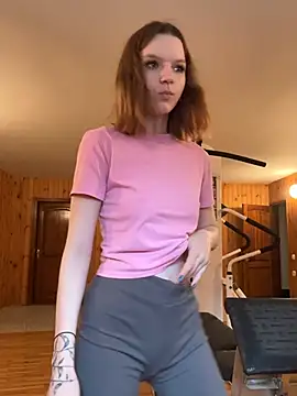Chat XXX en directo de CherryBombs-