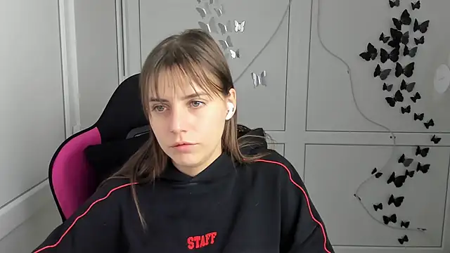 SoftBloomMira Webcam show