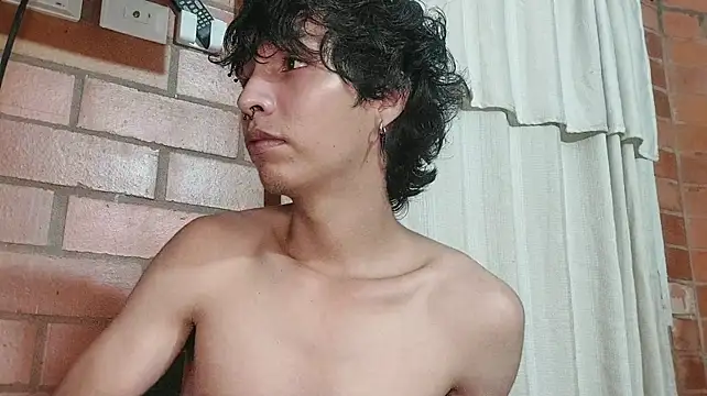 justin_twink20's Live XXX Chat