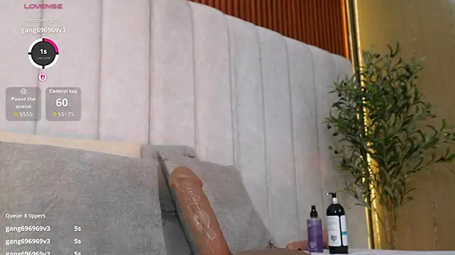Chat +18 de Annyy_Rosse ao vivo